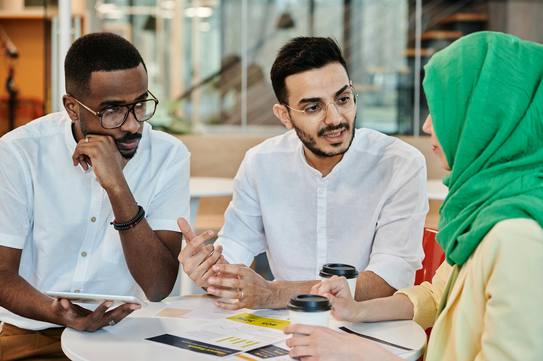 Automating Lead Qualification with AI: A Practical Guide - How AI Can Automate Lead Qualification Without Losing Human Control